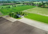 Geräumige Ferienwohnung mit 2 Schlafzimmern, 2 Bädern und Garten - Wifi