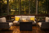 Family Pocono Retreat • Stream • Pool • Firepit • AC • WiFi - Homestays