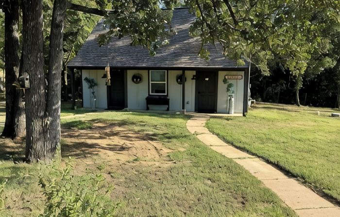 Cottage just 30 minutes from Texas A&M, 15 minutes from Premiere baseball field