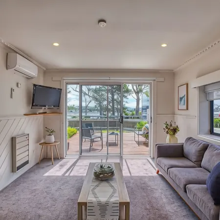 Georges Bay Apartments
