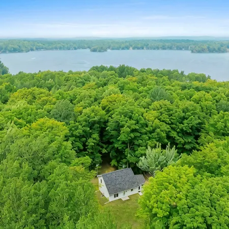 Amazing Family Cabin near Wheeler Lake! Close to beach, UTV an Snowmobile trails