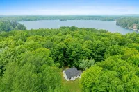 Amazing Family Cabin near Wheeler Lake! Close to beach, UTV an Snowmobile trails - Wifi
