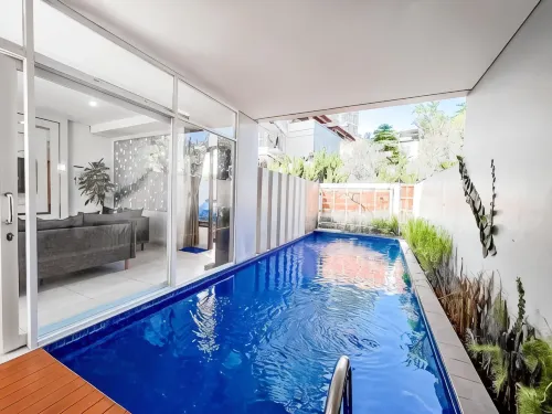Bhuvana Resort & Apartment Ciawi Puncak - Pools