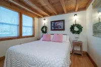 Family Lake Escape - Sleeps 8 - Pool & Lake O’ the Pines - Homestays