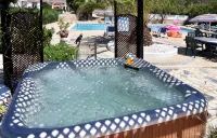 GARDEN APARTMENT - Villas