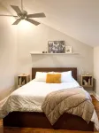Little Fox Cottage - A Cozy Riverview Getaway