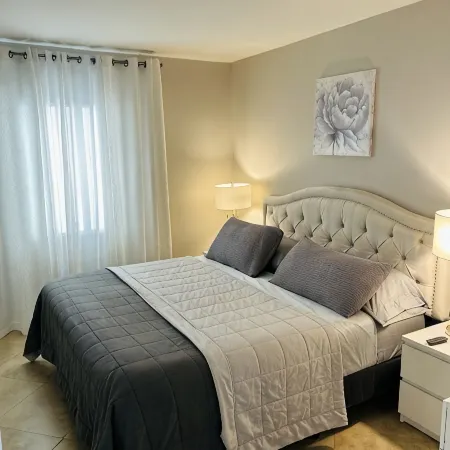 Free Beach Lounges, Umbrella and Free Parking in the Beautiful Oceanfront Condo