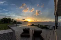 Stylish, Secluded Villa with Pool, Hot tub and Stunning Views - 빌라