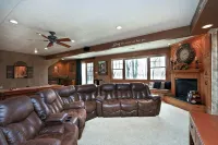 Log Home on Circle Lake - Now with Pickleball Court!