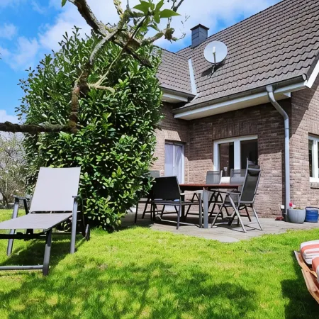 Fantastic holiday home on the left Lower Rhine between the Rhine and Wisseler See