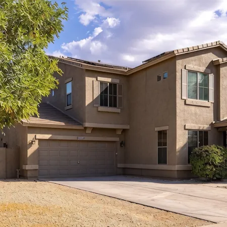 Main Floor King Room Plus 4 Bedroom Upstairs w/ Game Room & Heated Pool