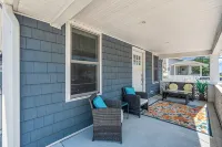 1 Block to Beach, Linens + Towels, BBQ, AC