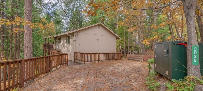 LakeMont, wifi, GENERATOR, King bd, FREE Lake access +A/C Hotels in Arnold
