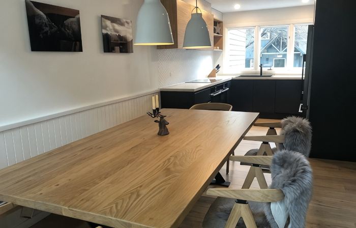 Luxury 2 Bedroom Chalet in Thredbo, Beside Gunbarrel Express Quad Chair