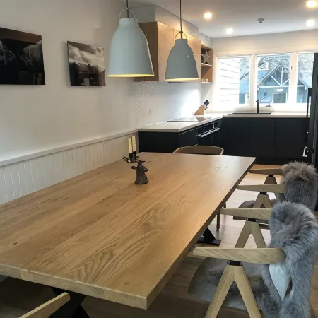 Luxury 2 Bedroom Chalet in Thredbo, Beside Gunbarrel Express Quad Chair