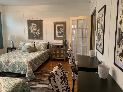 Beautiful S. Main St. Historic Row House