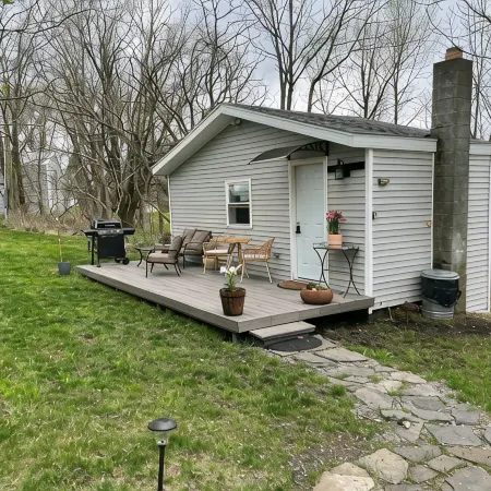 Country Cottage with beautiful views and easy access to Catskills activities.