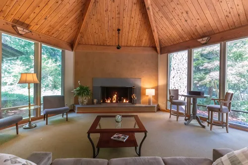 Bridle Trails Treehouse - 4-Star