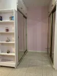 Spacious self contained room with wifi, a kitchenette and jacuzzi