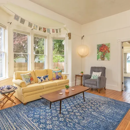Stunning Large Apartment in the Heart of Port Townsend!