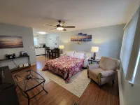 Tis' Time Getaway. Just a few blocks from beautiful Lake Erie! Hotéis em Conneaut