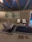Charming 4-Bedroom House in Lovely Bakersfield with AC, WiFi, Enjoy a Hot Tub - balcony