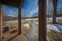 The Galena Getaway  Townhouse in Galena Territory - 4-Star