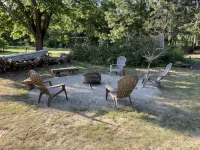 Private 1 bedroom, 2nd floor unit: deck, fire pit, space for boat & trailer - Homestays