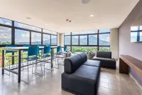 Brand New Lux Condo in Avitat - Wifi