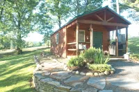 1 Queen size bed &Love seat sofa, Creek view - Homestays
