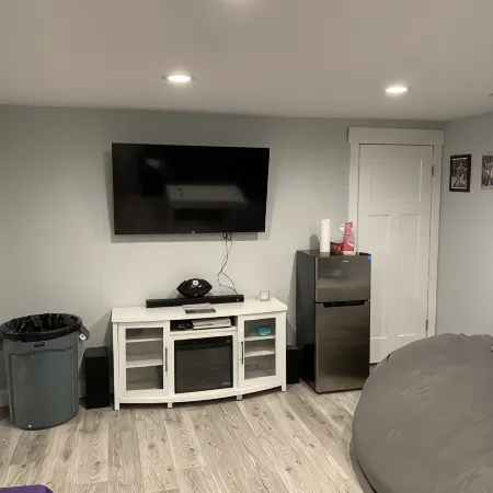 Nice, New 2 Bedroom, Orem State Street, close to UVU/BYU