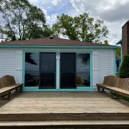 Beachfront Bungalow Retreat on Lake Huron3