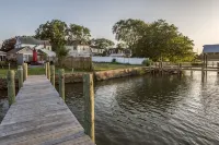 Riverside Tiny Home Retreat - Bungalows