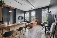 Huge King Bed Loft Downtown - Balcony - Grocery - Brewery - Court Ave Nightlife