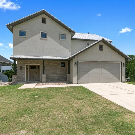 “WATERS-EDGE” A WATERFRONT home! Hot Tub!! VIEWS!!!