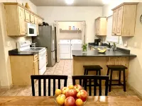 Work/Vacation Townhouse #4 - 3 bdrm 2.5 Bath