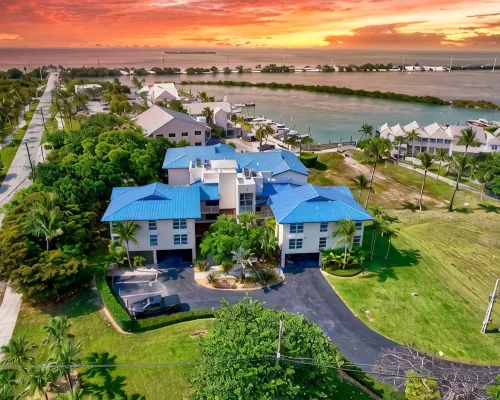 Water Front Condo in Duck Key. Free Wifi! Overlooking the Gulf of Mexico. Hotels in Duck Key