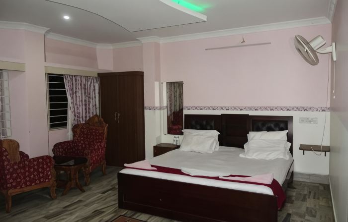 Hotel Hcb (Hemo Chandra Bhawan)
