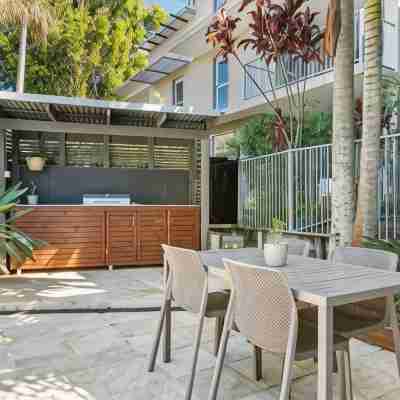Metzo Noosa Resort Hotel Exterior