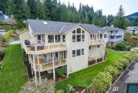 Pinnacle Perch, 5 Min Walk to Lake Whatcom. Golf, Pool, Trails, Biking and View - 발코니