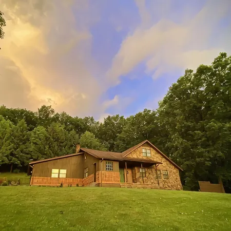 Whispering Pines Retreat-Newly Renovated Countryside Home
