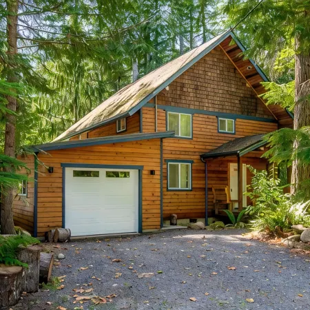Mt Baker Cabin w/ Private Hot Tub & Deck