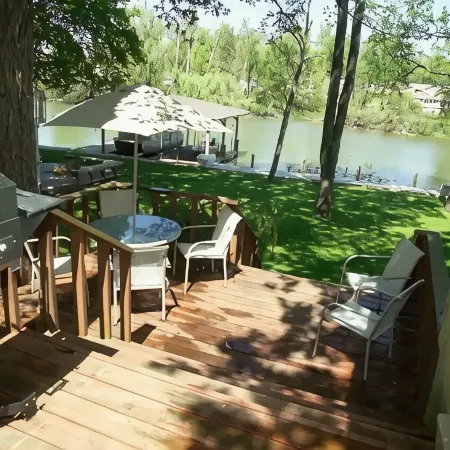 Indian Lake Treehouse Waterfront Cottage