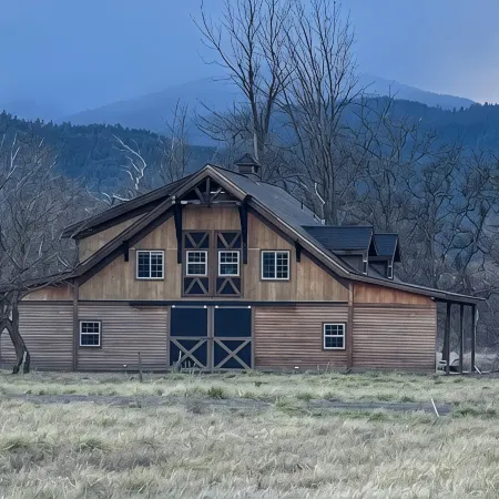 Peaceful, spacious home on 8 acres. Pet-friendly, close town, and a creek!