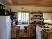 1 bedroom with sleeping loft  queen. - Alppimaja