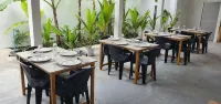 Paradise Palms - breakfast