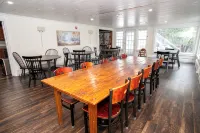 Mountainside Estate. Private Indoor Pool, Near Ragged Mtn Sunapee, Sleeps 28 - 4-Star