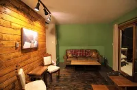 Lake George Chalet - The Pines Chickadee #29 - Hytter