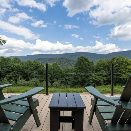 Epic View Cabin & Hiking!