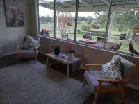 Lovely Farm Stay in the Northern Granite Belt. 8 Minutes From Wineries